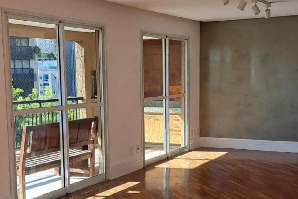 Foto 2 de Apartamento com 4 quartos para alugar, 136m2 em Vila Suzana, São Paulo - SP