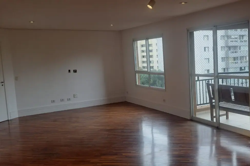 Foto 7 de Apartamento com 4 quartos para alugar, 136m2 em Vila Suzana, São Paulo - SP