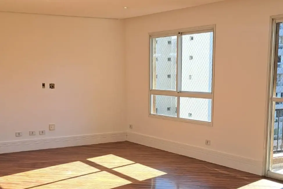 Foto 6 de Apartamento com 4 quartos para alugar, 136m2 em Vila Suzana, São Paulo - SP