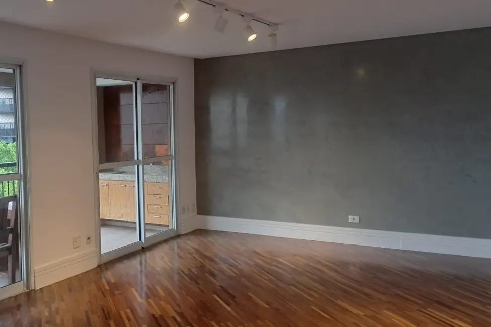 Foto 4 de Apartamento com 4 quartos para alugar, 136m2 em Vila Suzana, São Paulo - SP