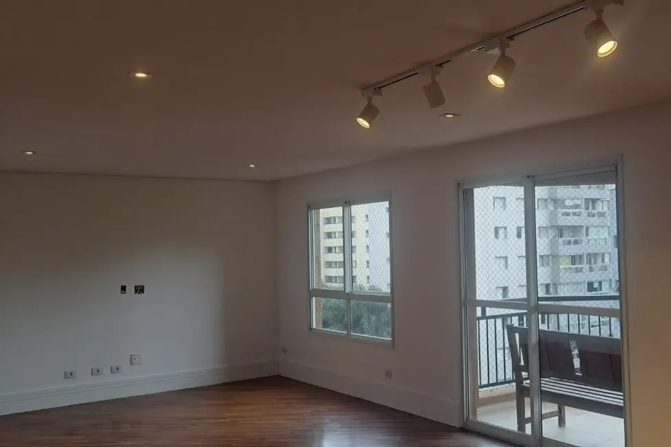 Foto 5 de Apartamento com 4 quartos para alugar, 136m2 em Vila Suzana, São Paulo - SP