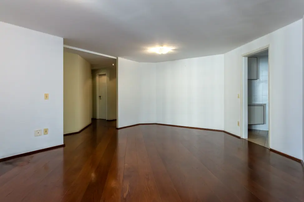 Foto 6 de Apartamento com 3 quartos à venda, 120m2 em Moema, São Paulo - SP
