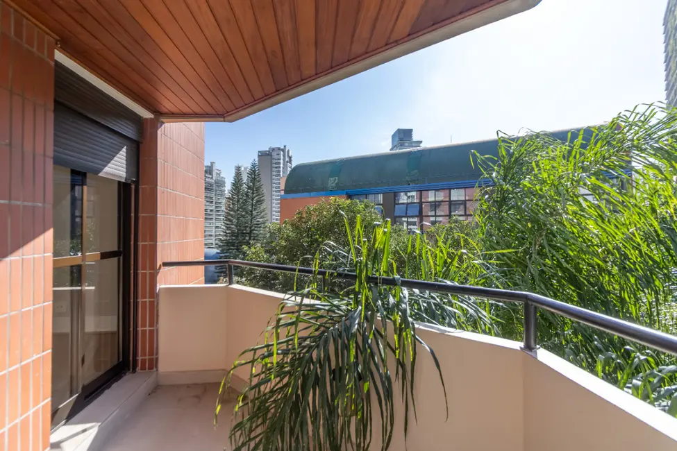 Foto 8 de Apartamento com 2 quartos à venda, 127m2 em Moema, São Paulo - SP