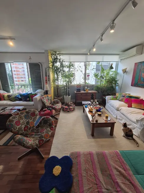 Foto 2 de Apartamento com 2 quartos à venda, 128m2 em Vila Nova Conceição, São Paulo - SP