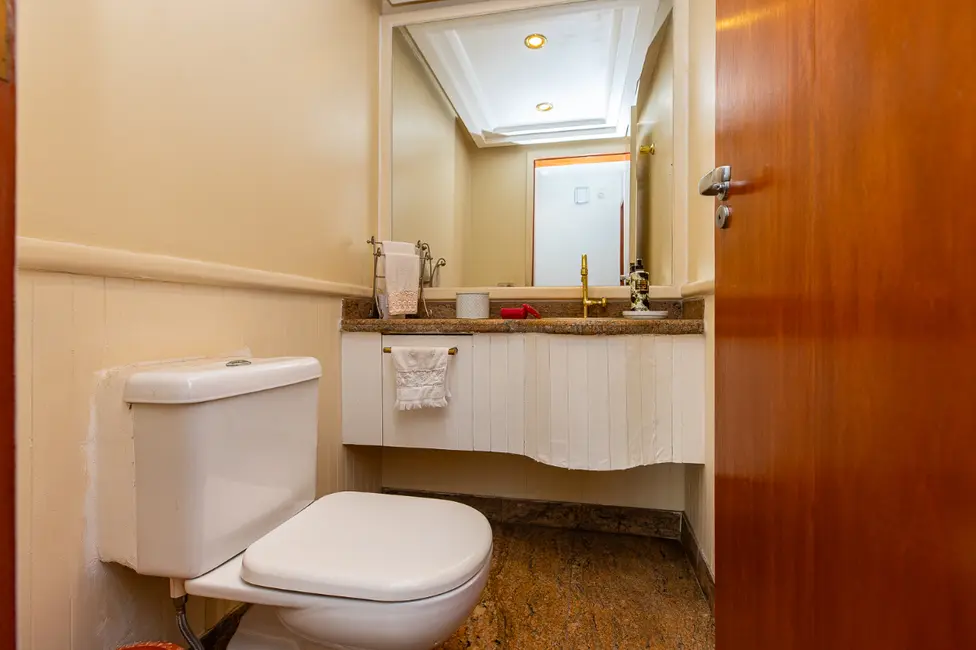 Foto 9 de Apartamento com 4 quartos à venda, 200m2 em Moema, São Paulo - SP