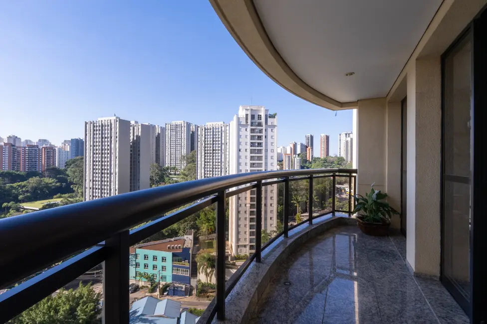 Foto 5 de Apartamento com 3 quartos à venda, 220m2 em Vila Suzana, São Paulo - SP