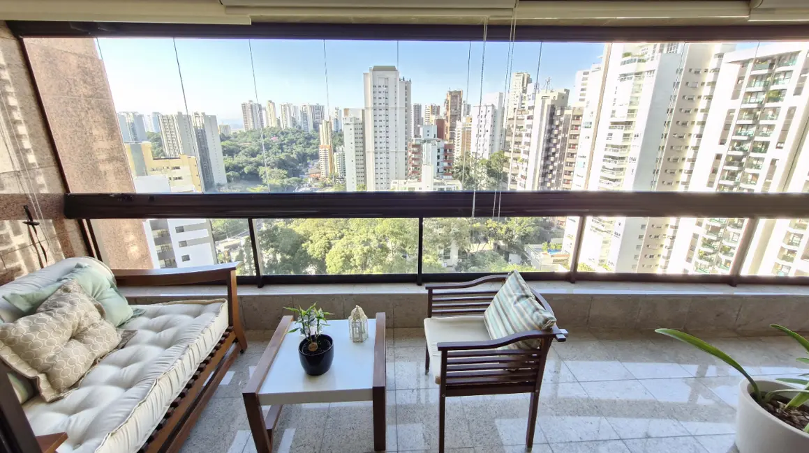 Foto 4 de Apartamento com 4 quartos à venda, 226m2 em Vila Suzana, São Paulo - SP
