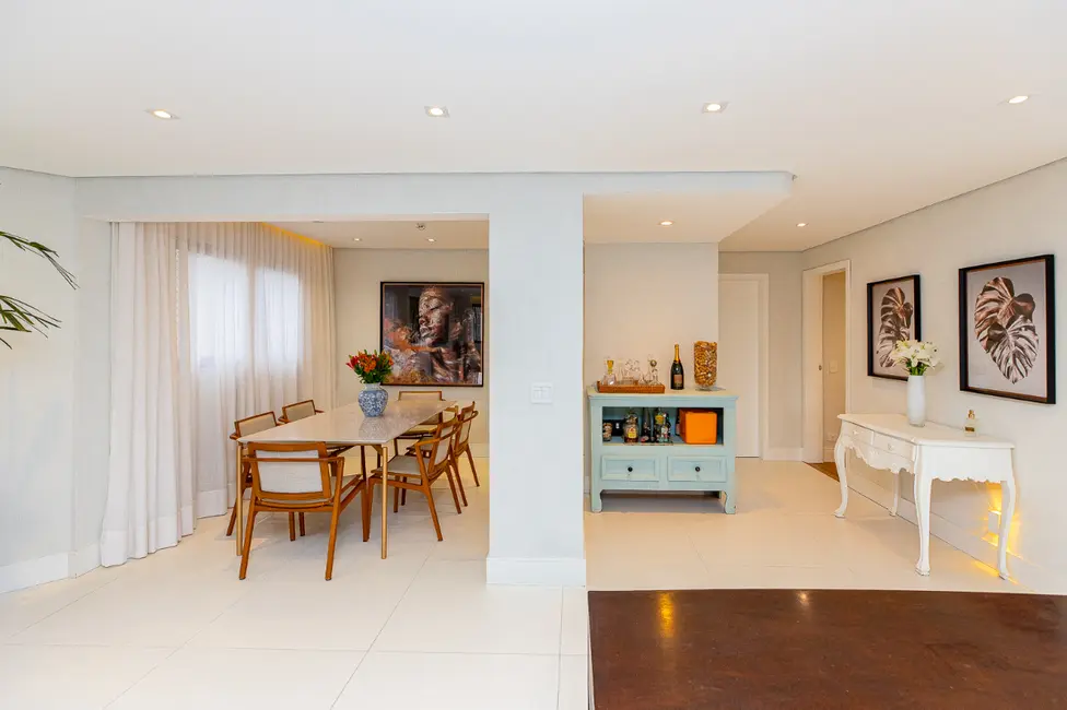 Foto 8 de Apartamento com 4 quartos à venda, 197m2 em Itaim Bibi, São Paulo - SP