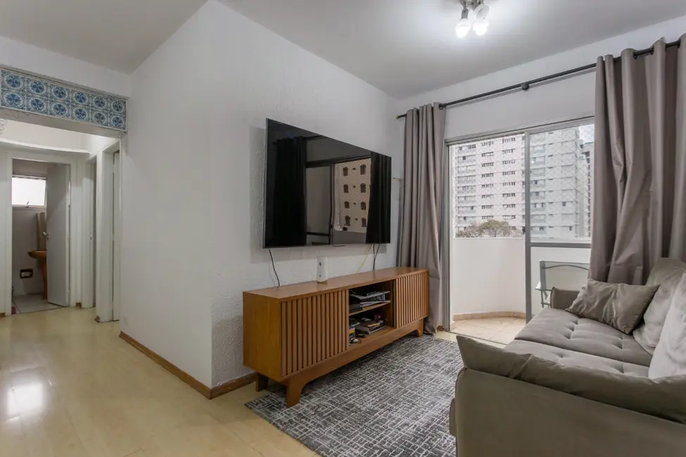 Foto 3 de Apartamento com 2 quartos à venda, 60m2 em Moema, São Paulo - SP