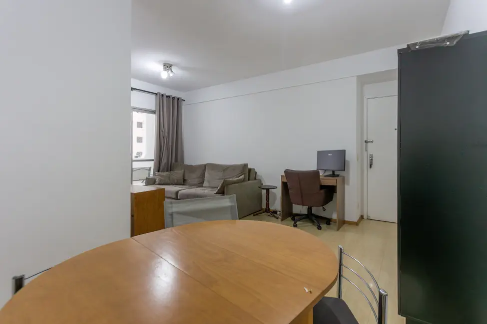 Foto 2 de Apartamento com 2 quartos à venda, 60m2 em Moema, São Paulo - SP