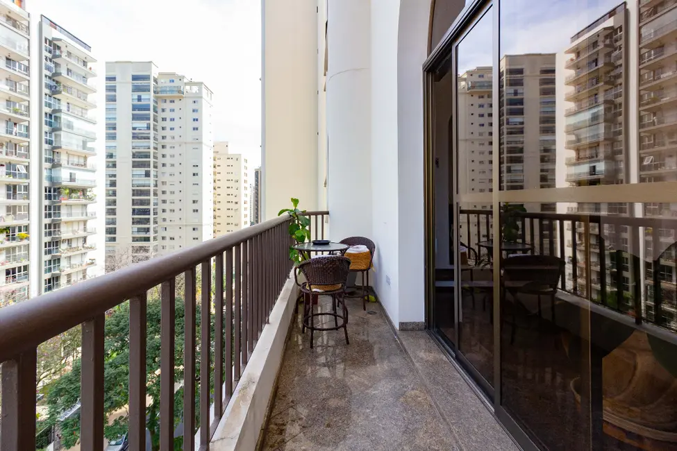 Foto 9 de Apartamento com 3 quartos à venda, 217m2 em Indianópolis, São Paulo - SP