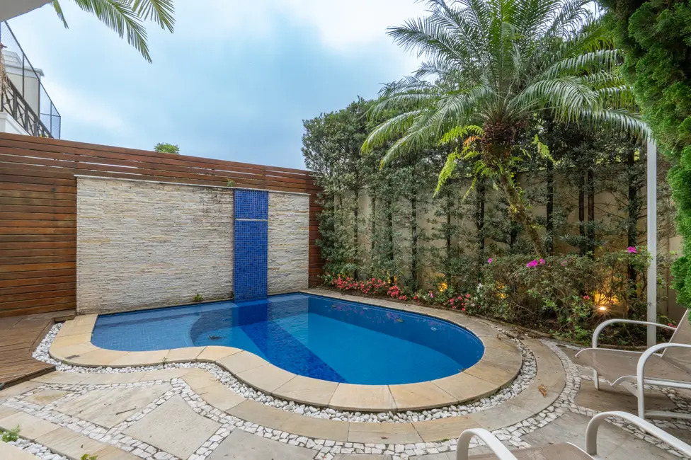 Casa de Condomínio com 4 quartos para alugar, 383m2 em Jardim Panorama, São Paulo - SP - imagem 3 Foto 3 de Casa de Condomínio com 4 quartos para alugar, 383m2 em Jardim Panorama, São Paulo - SP