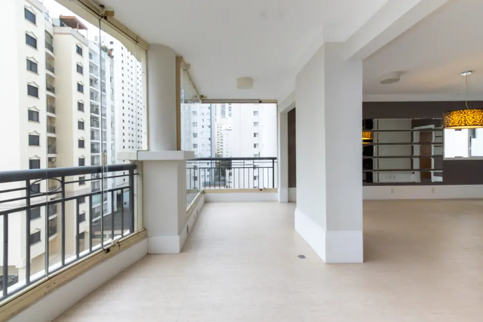 Foto 5 de Apartamento com 3 quartos à venda, 198m2 em São Paulo - SP