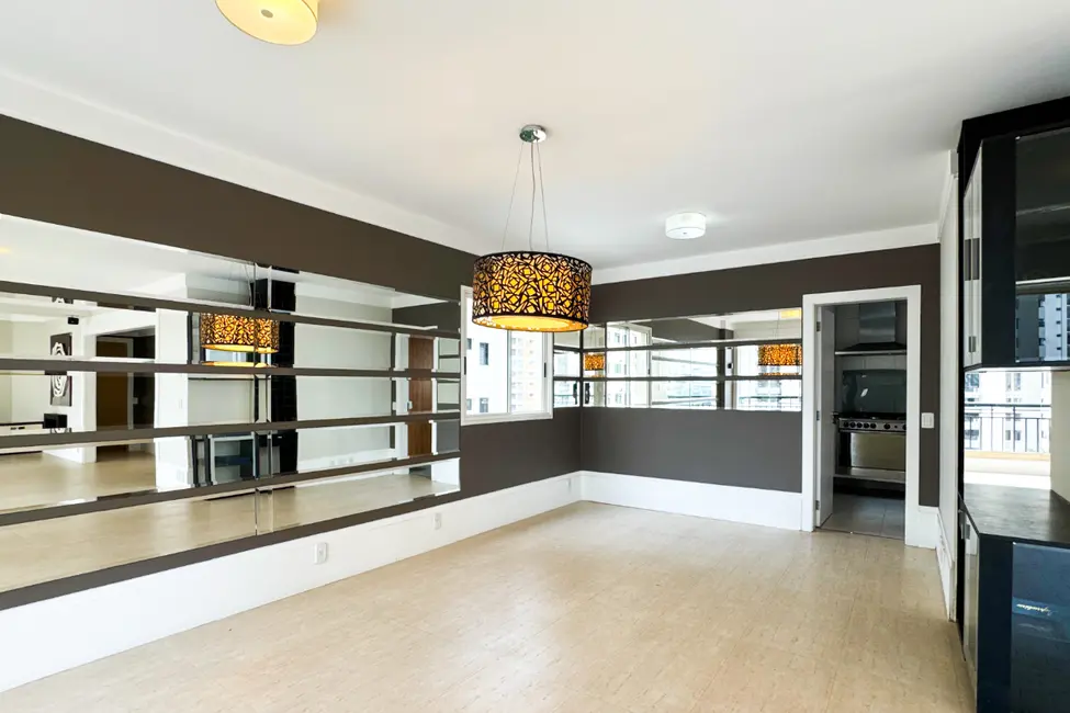 Foto 9 de Apartamento com 3 quartos à venda, 198m2 em São Paulo - SP