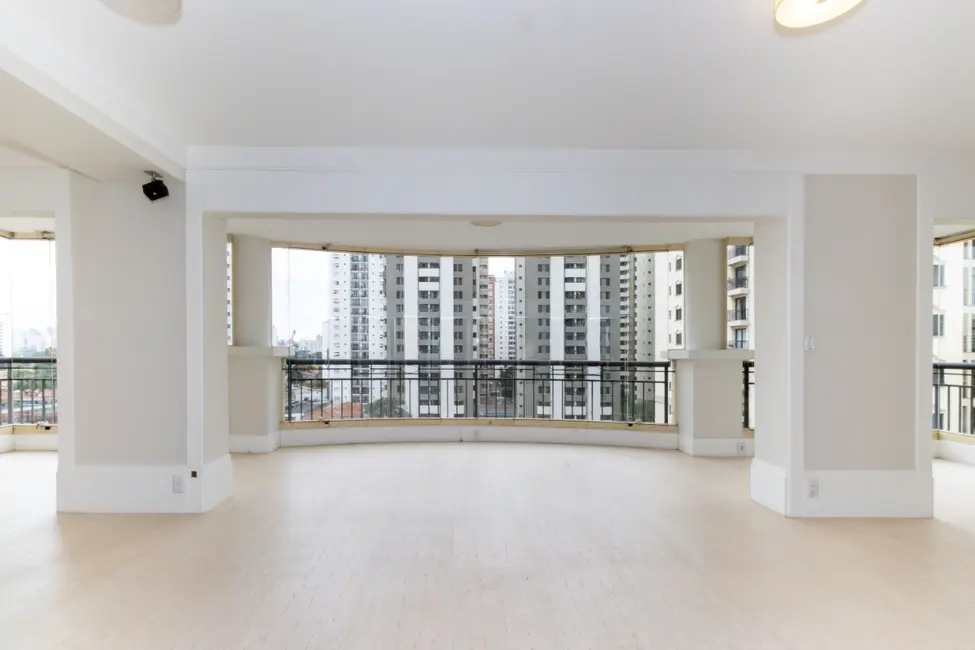 Foto 2 de Apartamento com 3 quartos à venda, 198m2 em São Paulo - SP