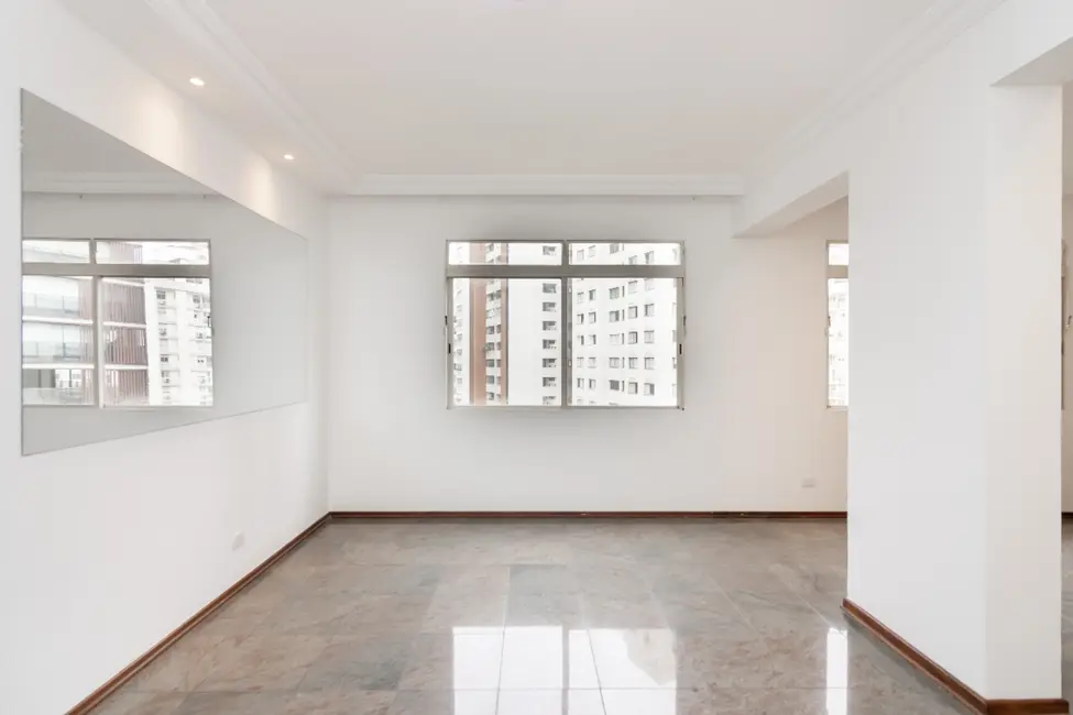 Foto 2 de Apartamento com 2 quartos à venda, 97m2 em Vila Nova Conceição, São Paulo - SP