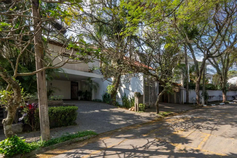 Foto 2 de Casa de Condomínio com 3 quartos à venda, 240m2 em Jardim Leonor, São Paulo - SP