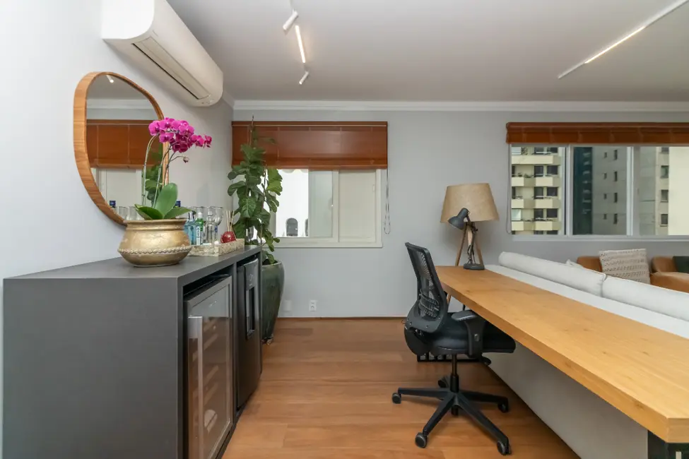 Foto 6 de Apartamento com 2 quartos à venda, 113m2 em Moema, São Paulo - SP