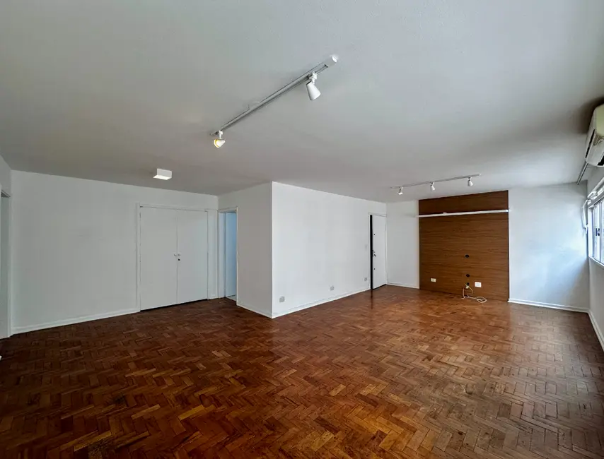 Foto 7 de Apartamento com 3 quartos para alugar, 155m2 em Itaim Bibi, São Paulo - SP