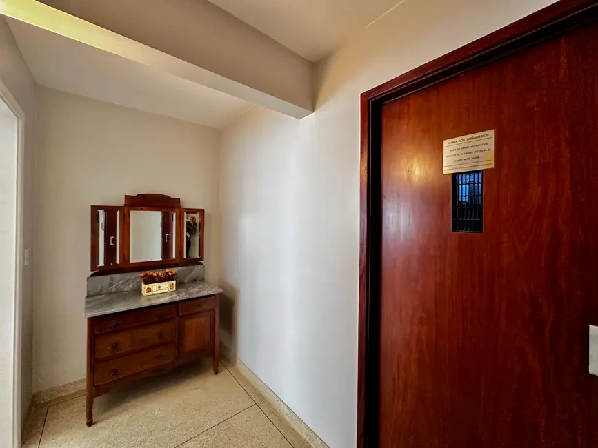 Foto 3 de Apartamento com 3 quartos para alugar, 155m2 em Itaim Bibi, São Paulo - SP