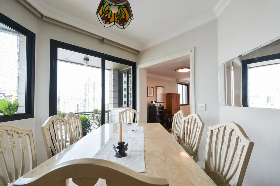 Apartamento com 3 quartos à venda, 202m2 em Moema, São Paulo - SP - imagem 9 Foto 9 de Apartamento com 3 quartos à venda, 202m2 em Moema, São Paulo - SP