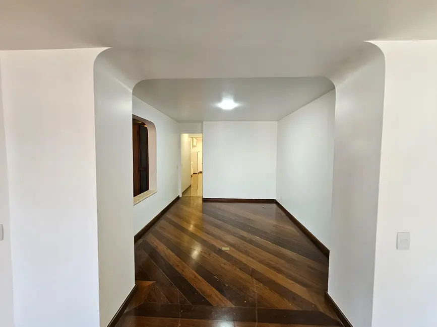 Apartamento com 3 quartos para alugar, 170m2 em Indianópolis, São Paulo - SP - imagem 9 Foto 9 de Apartamento com 3 quartos para alugar, 170m2 em Indianópolis, São Paulo - SP