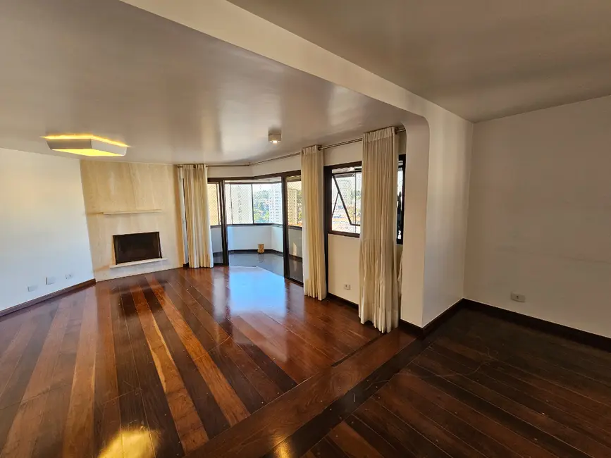 Apartamento com 3 quartos para alugar, 170m2 em Indianópolis, São Paulo - SP - imagem 6 Foto 6 de Apartamento com 3 quartos para alugar, 170m2 em Indianópolis, São Paulo - SP