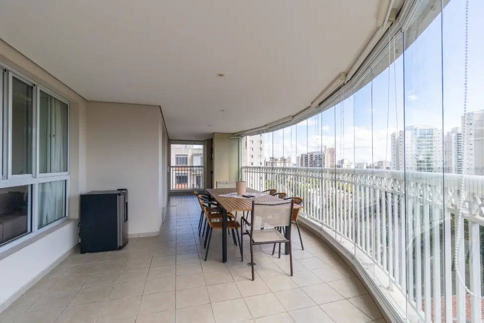 Foto 5 de Apartamento com 4 quartos à venda em Vila Sofia, São Paulo - SP