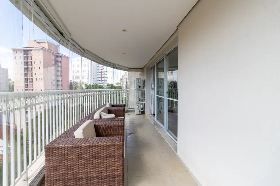 Foto 9 de Apartamento com 4 quartos à venda em Vila Sofia, São Paulo - SP