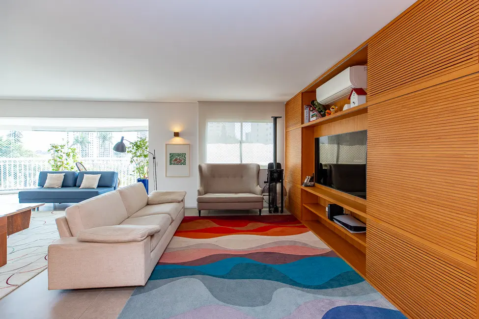 Apartamento com 4 quartos à venda, 246m2 em Vila Sofia, São Paulo - SP - imagem 4 Foto 4 de Apartamento com 4 quartos à venda, 246m2 em Vila Sofia, São Paulo - SP