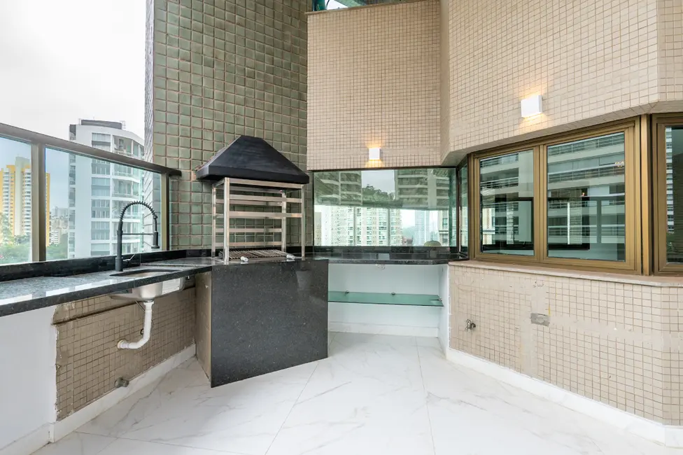 Apartamento com 3 quartos para alugar, 251m2 em São Paulo - SP - imagem 6 Foto 6 de Apartamento com 3 quartos para alugar, 251m2 em São Paulo - SP