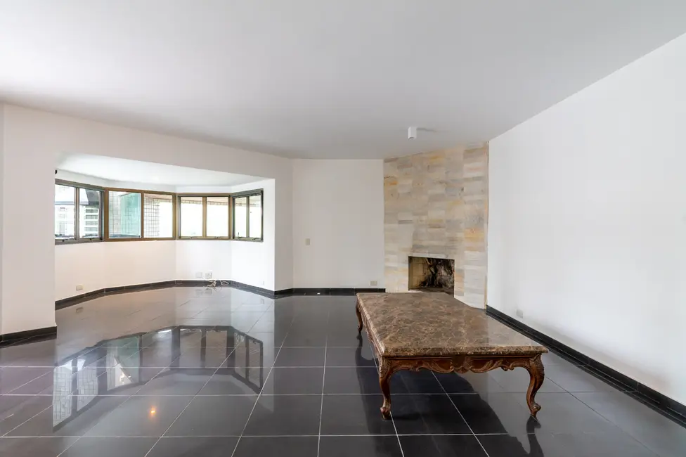 Apartamento com 3 quartos para alugar, 251m2 em São Paulo - SP - imagem 3 Foto 3 de Apartamento com 3 quartos para alugar, 251m2 em São Paulo - SP