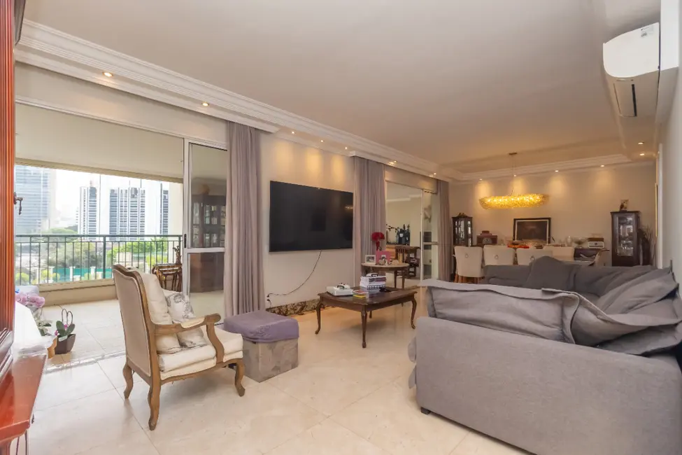 Apartamento com 4 quartos à venda em São Paulo - SP - imagem 8 Foto 8 de Apartamento com 4 quartos à venda em São Paulo - SP