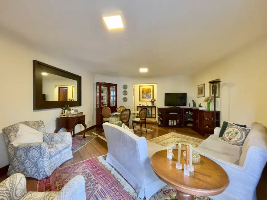 Apartamento com 4 quartos à venda, 142m2 em Moema, São Paulo - SP - imagem 5 Foto 5 de Apartamento com 4 quartos à venda, 142m2 em Moema, São Paulo - SP