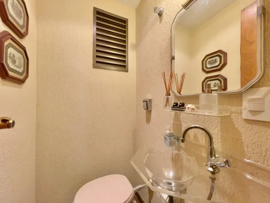 Apartamento com 4 quartos à venda, 142m2 em Moema, São Paulo - SP - imagem 9 Foto 9 de Apartamento com 4 quartos à venda, 142m2 em Moema, São Paulo - SP