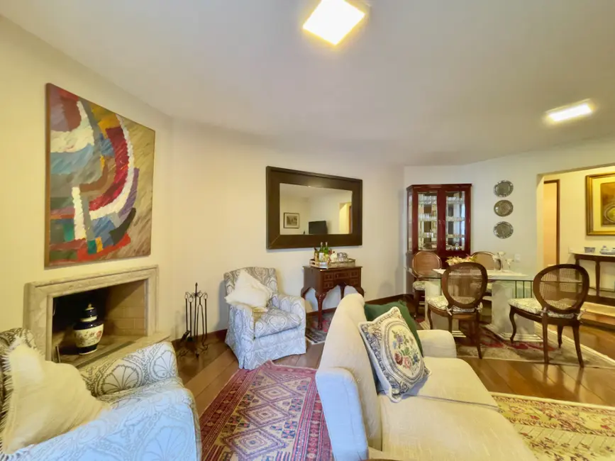 Apartamento com 4 quartos à venda, 142m2 em Moema, São Paulo - SP - imagem 6 Foto 6 de Apartamento com 4 quartos à venda, 142m2 em Moema, São Paulo - SP