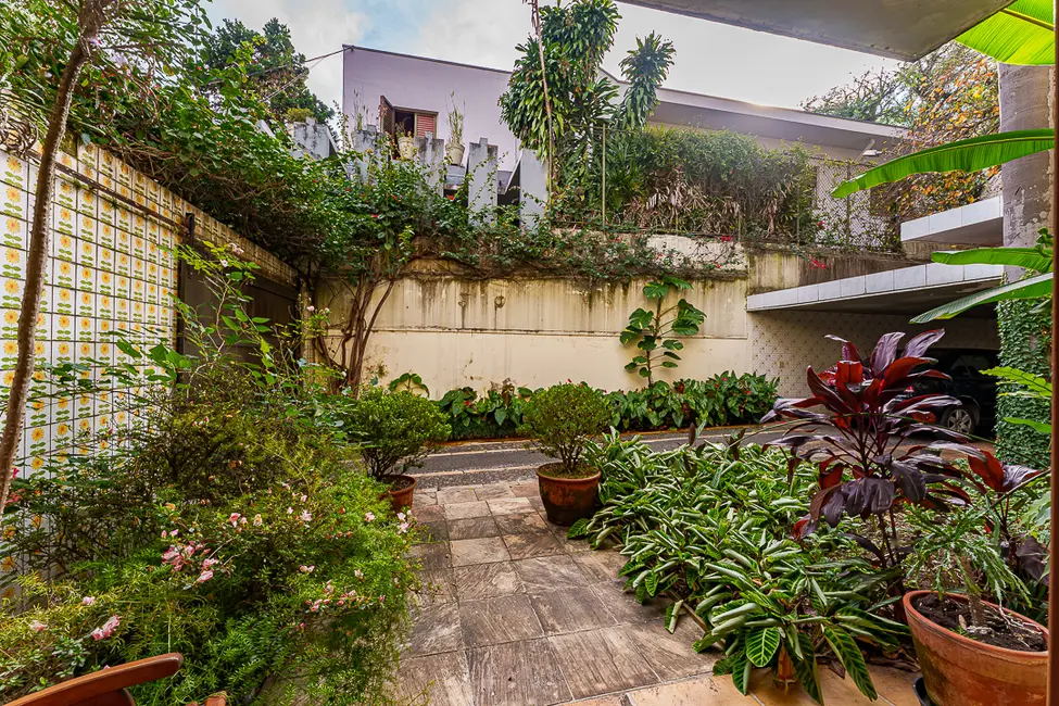 Foto 5 de Casa com 3 quartos à venda, 320m2 em Pacaembu, São Paulo - SP