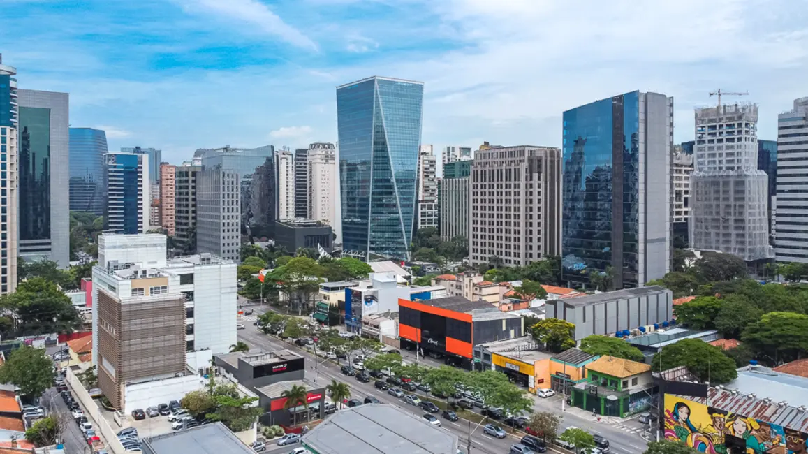 Foto 2 de Sobrado com 6 quartos à venda, 220m2 em Vila Nova Conceição, São Paulo - SP