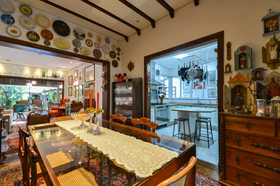 Foto 9 de Casa com 3 quartos à venda, 422m2 em Pacaembu, São Paulo - SP