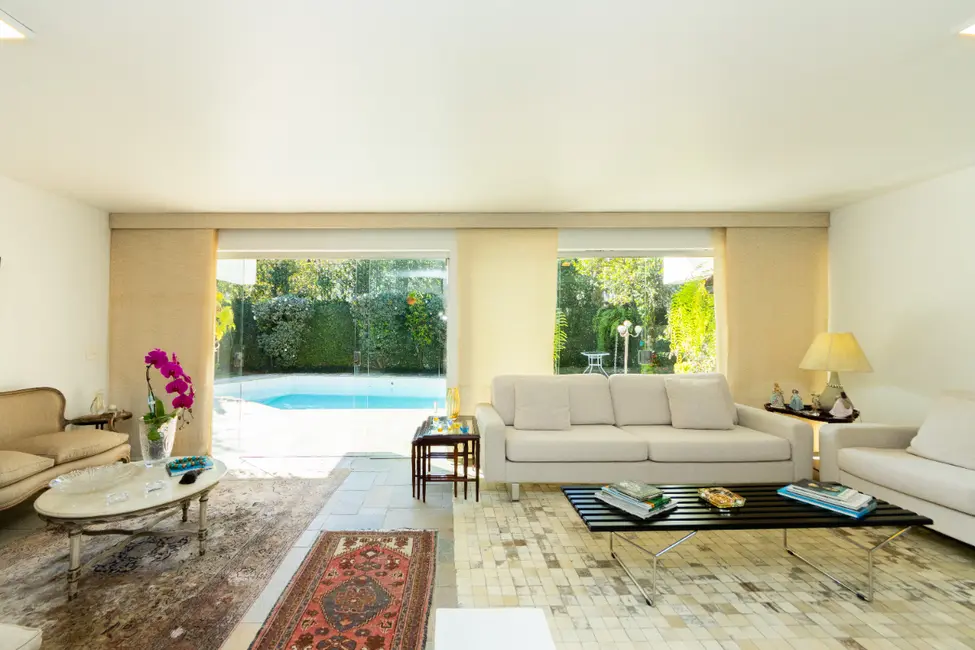 Foto 2 de Casa com 4 quartos à venda, 375m2 em Vila Tramontano, São Paulo - SP