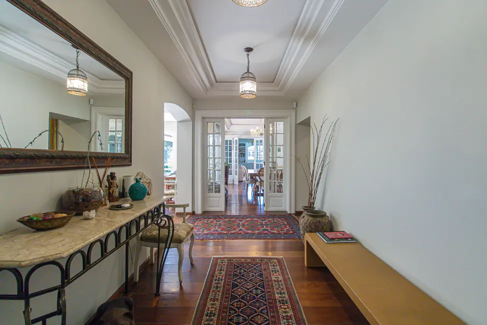 Foto 2 de Casa com 4 quartos à venda, 350m2 em Pacaembu, São Paulo - SP