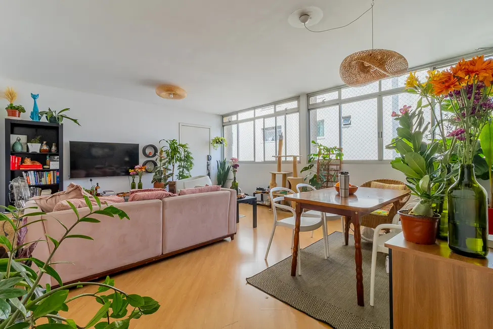 Apartamento com 3 quartos à venda, 107m2 em Pinheiros, São Paulo - SP - imagem 3 Foto 3 de Apartamento com 3 quartos à venda, 107m2 em Pinheiros, São Paulo - SP