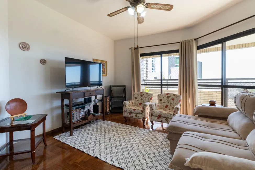 Apartamento com 4 quartos à venda, 247m2 em Alto da Lapa, São Paulo - SP - imagem 4 Foto 4 de Apartamento com 4 quartos à venda, 247m2 em Alto da Lapa, São Paulo - SP