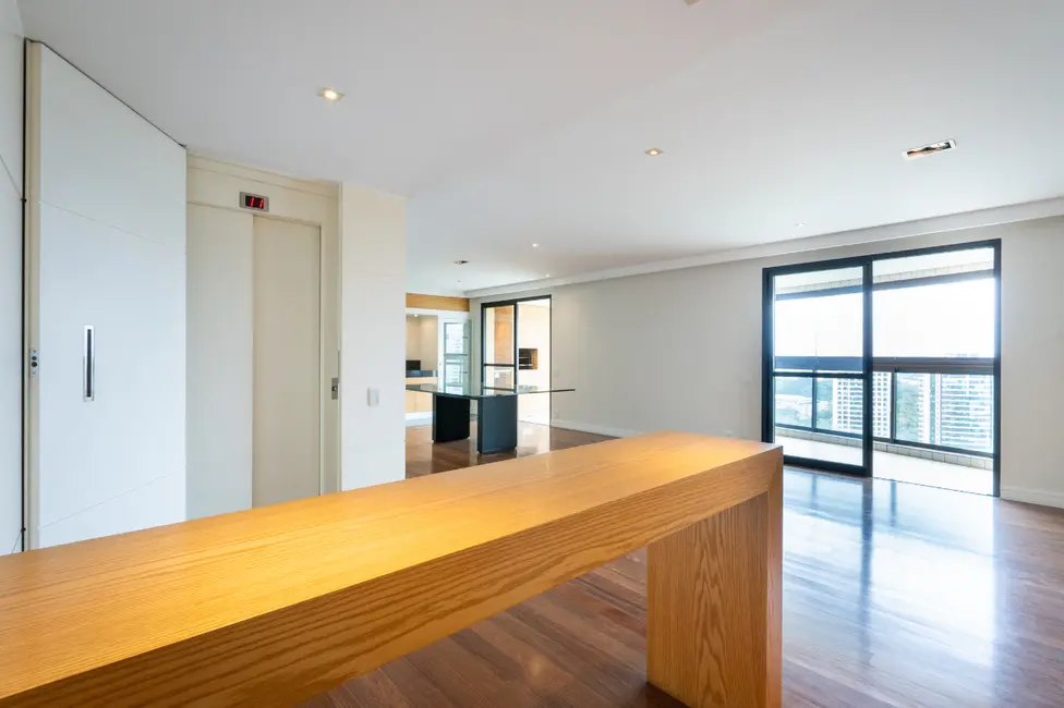 Apartamento com 3 quartos à venda, 192m2 em São Paulo - SP - imagem 9 Foto 9 de Apartamento com 3 quartos à venda, 192m2 em São Paulo - SP