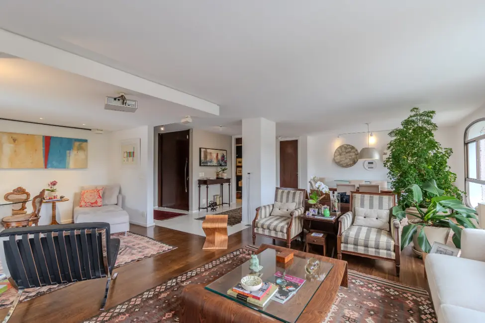 Foto 2 de Apartamento com 3 quartos à venda, 232m2 em Real Parque, São Paulo - SP