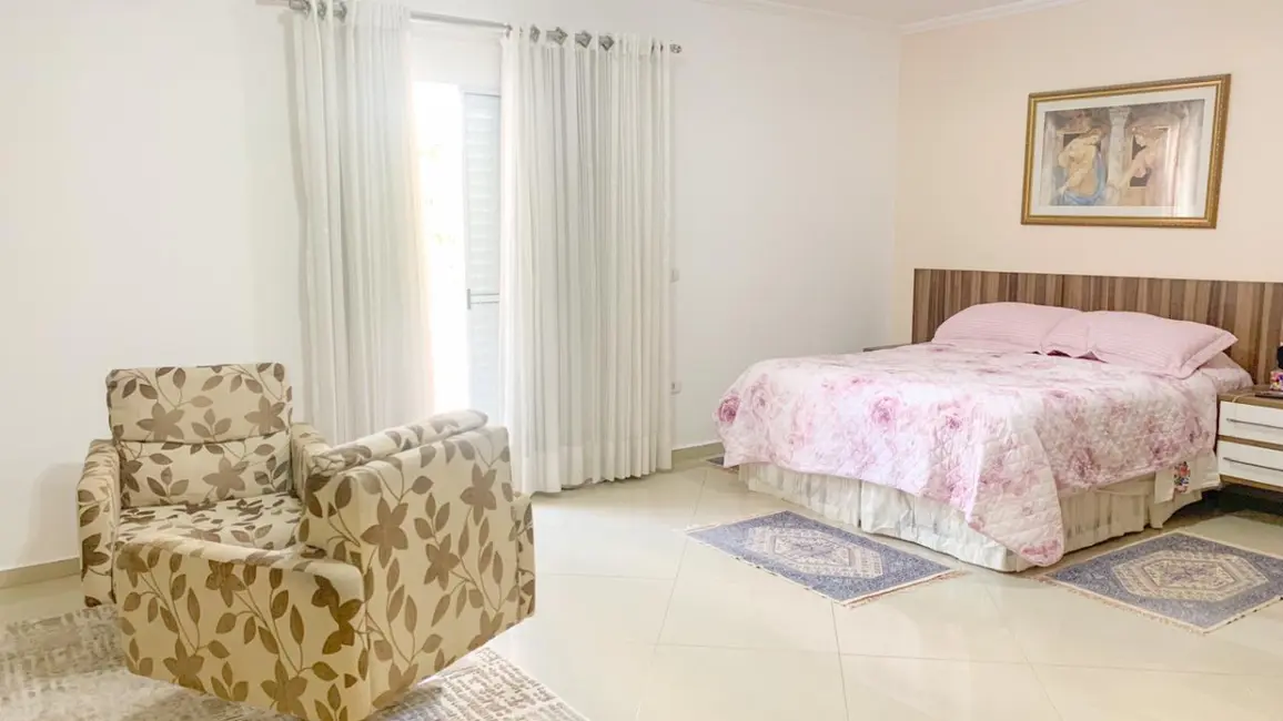 Foto 8 de Casa com 5 quartos à venda, 313m2 em Santa Teresinha, São Paulo - SP