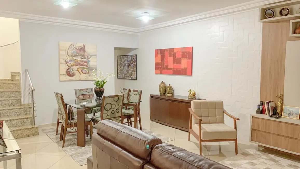 Foto 2 de Casa com 5 quartos à venda, 313m2 em Santa Teresinha, São Paulo - SP