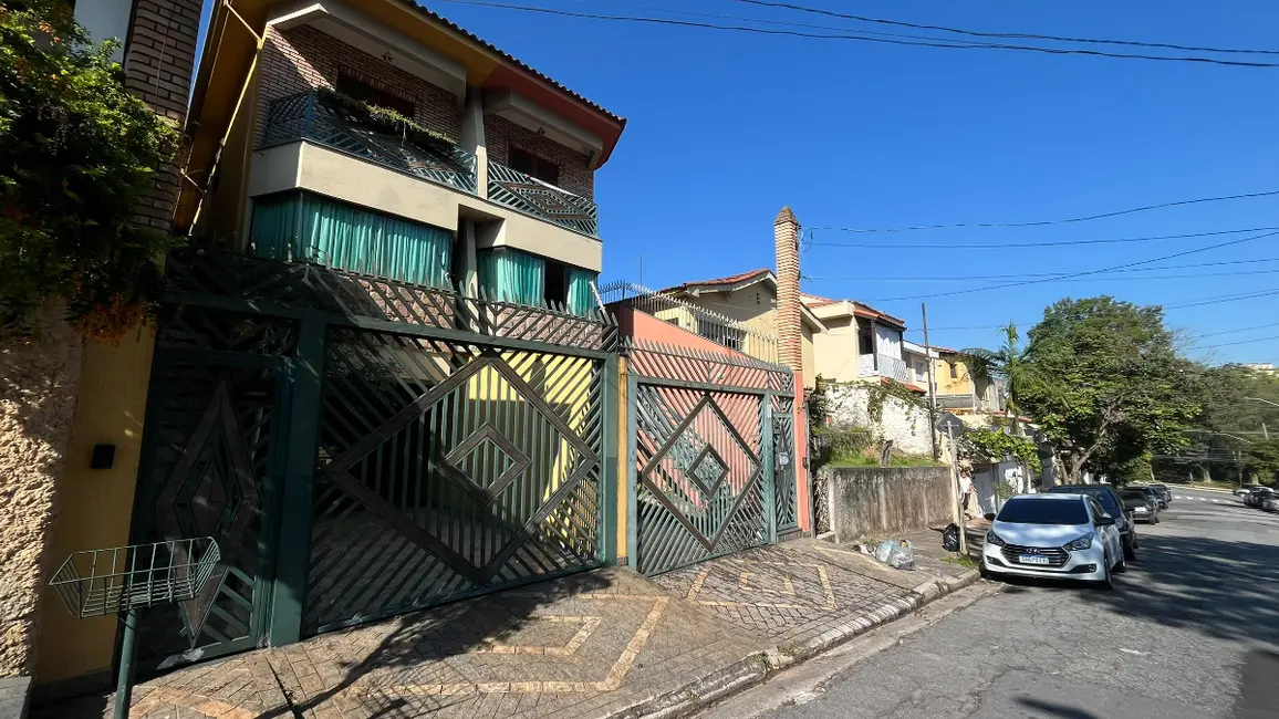 Sobrado com 4 quartos à venda, 196m2 em Chácara Inglesa, São Paulo - SP - imagem 2 Foto 2 de Sobrado com 4 quartos à venda, 196m2 em Chácara Inglesa, São Paulo - SP