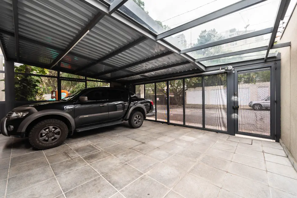 Casa com 5 quartos à venda, 377m2 em Pinheiros, São Paulo - SP - imagem 3 Foto 3 de Casa com 5 quartos à venda, 377m2 em Pinheiros, São Paulo - SP