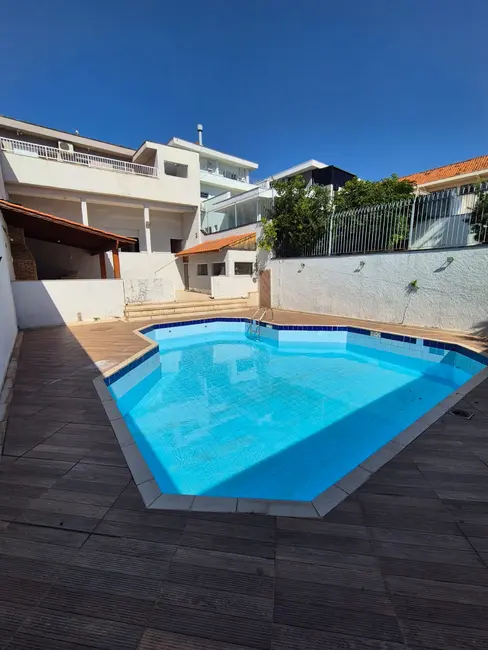Foto 1 de Casa com 4 quartos à venda, 289m2 em Vila Mangalot, São Paulo - SP